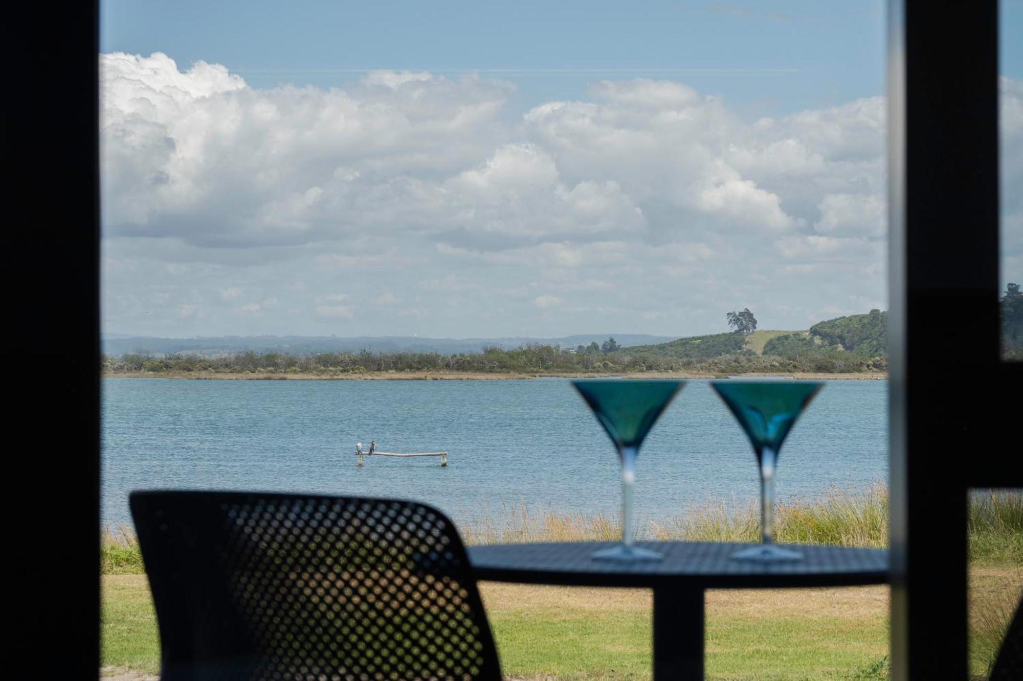 Pukehina Estuary Sunset Views Townhouse & Studio Luaran gambar