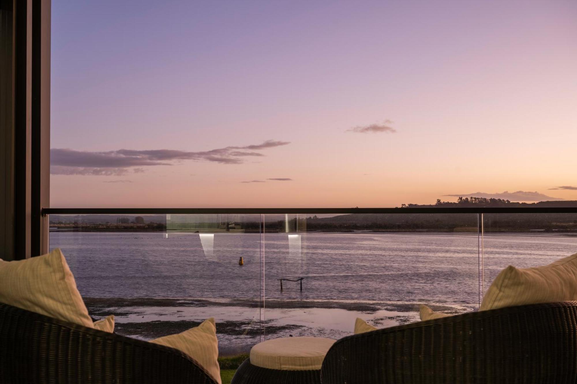 Pukehina Estuary Sunset Views Townhouse & Studio Luaran gambar